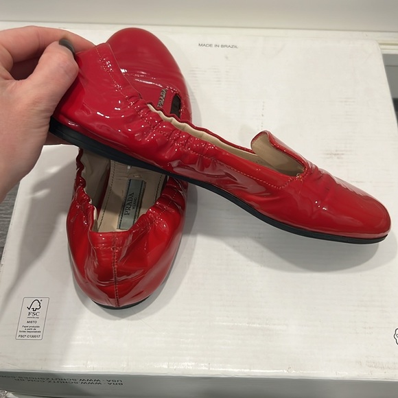 Prada red patent flats - Picture 5 of 7